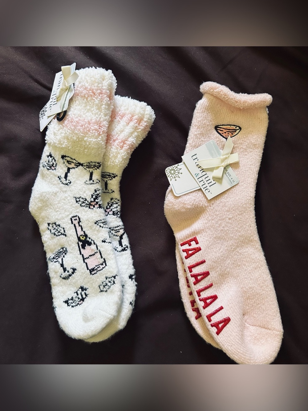 Lounge & Live Women's Plush Pink and Cream Holiday Socks - 2 Pack